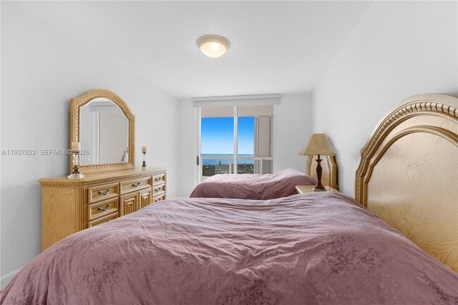 Building Photo - 21055 Yacht Club Dr