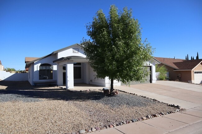 Building Photo - A Home You Have To See To Believe!!!