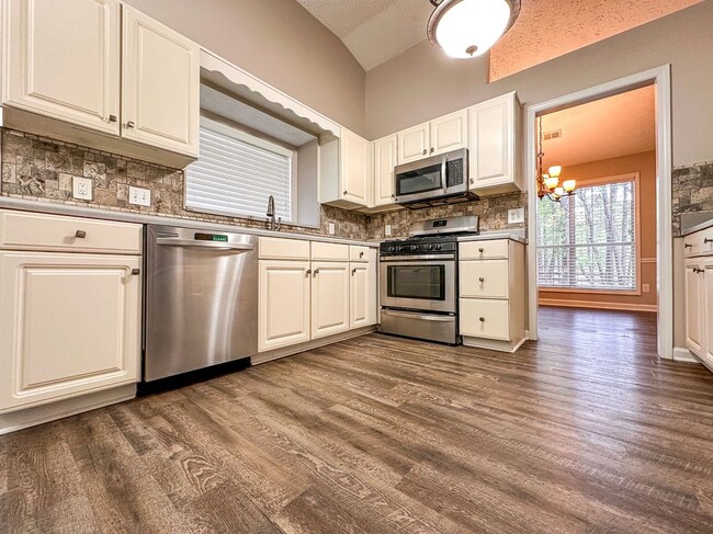 Building Photo - 3552 Plum Creek Trail NW