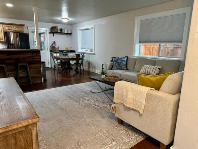 Building Photo - 816 Reedy Ln