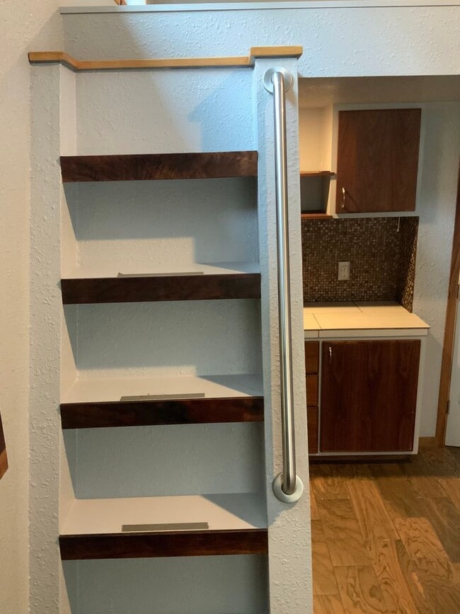 Building Photo - Studio "Tiny Home" in SE Eugene