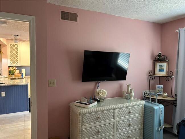 Building Photo - 433 Cerromar Ln