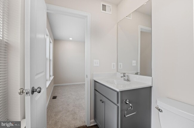 Building Photo - 105 Milburn Dr