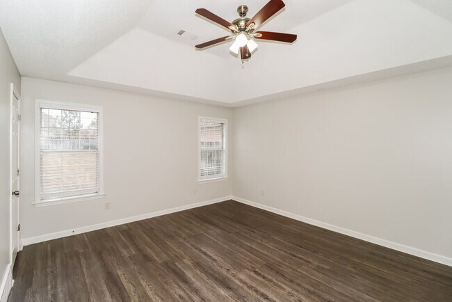 Building Photo - 10010 Cameron Ridge TR