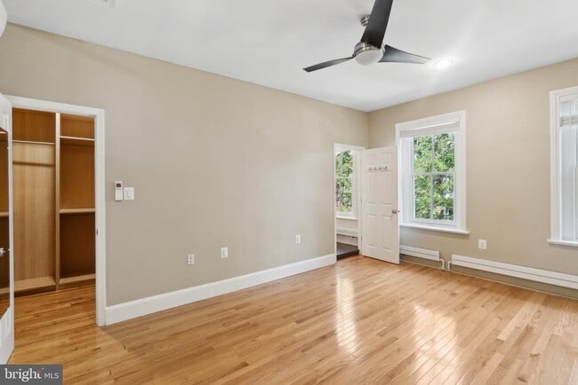 Building Photo - 1424 S St NW