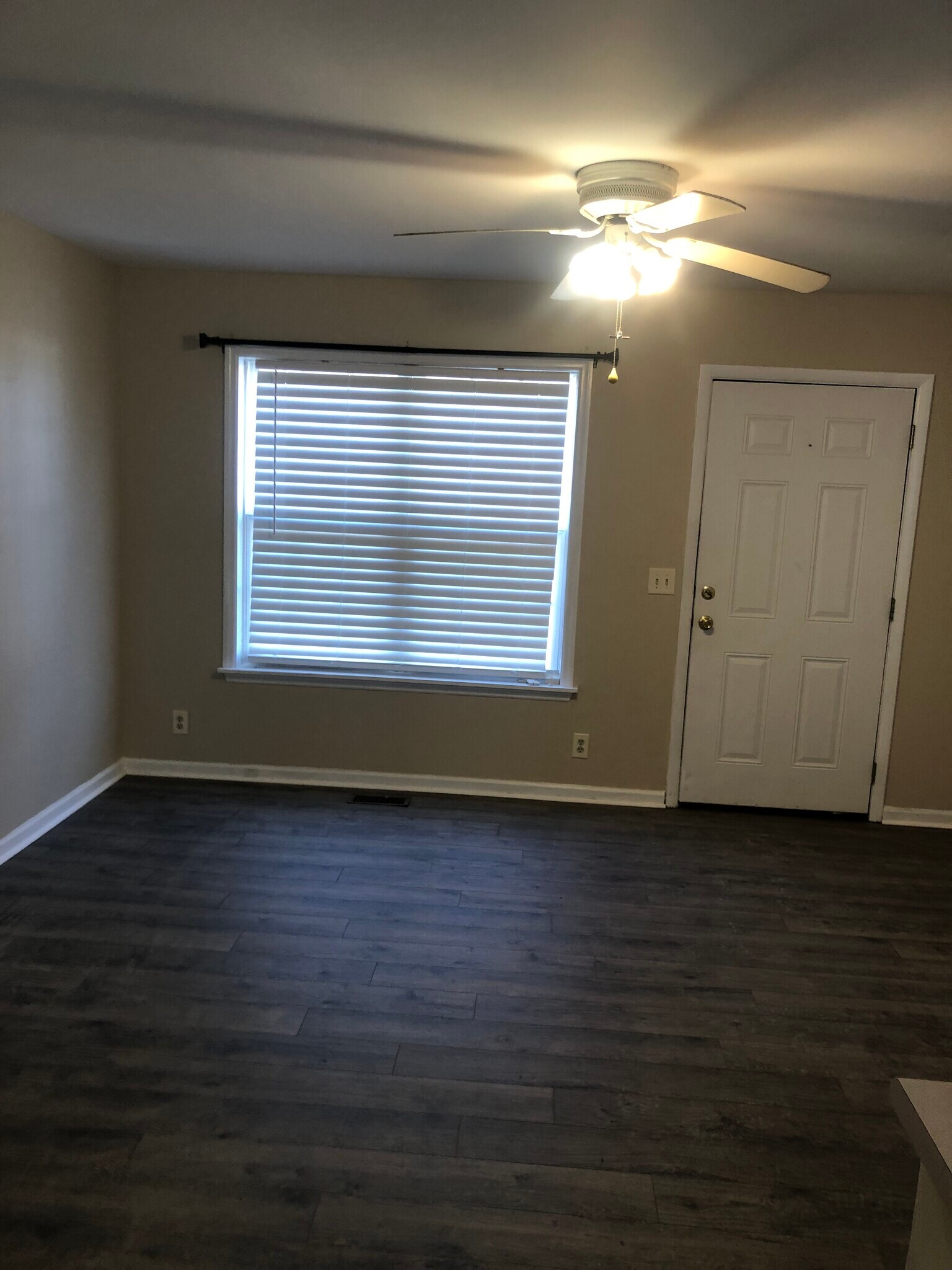 Building Photo - 105 Underhill Dr