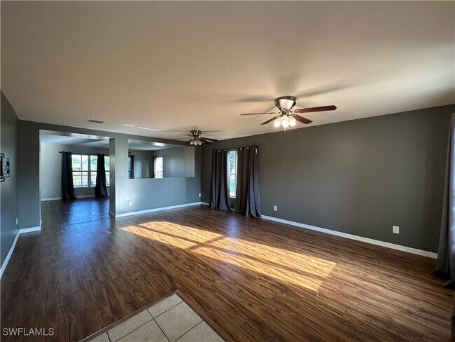 Building Photo - 8100 Allamanda Ct