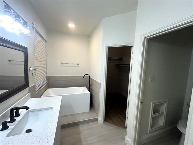 Building Photo - 3112 Mason Ave