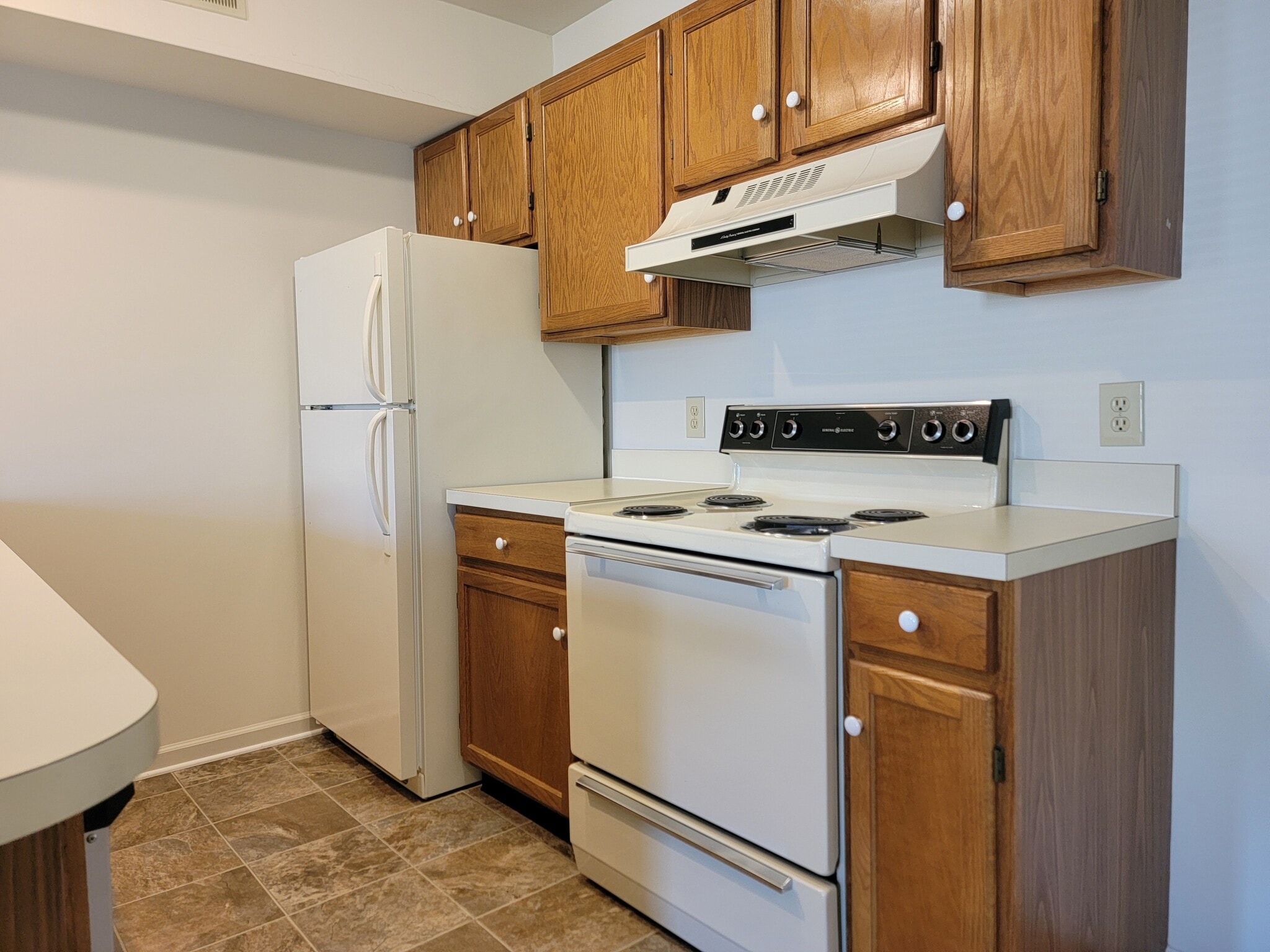 Building Photo - 685 Brunnerville Rd