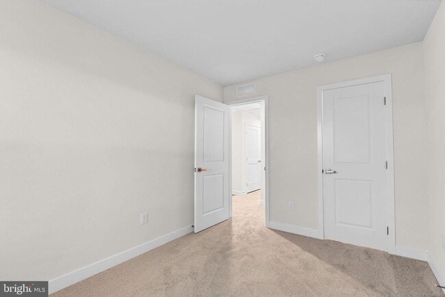 Building Photo - 66 SPYGLASS HILL Dr