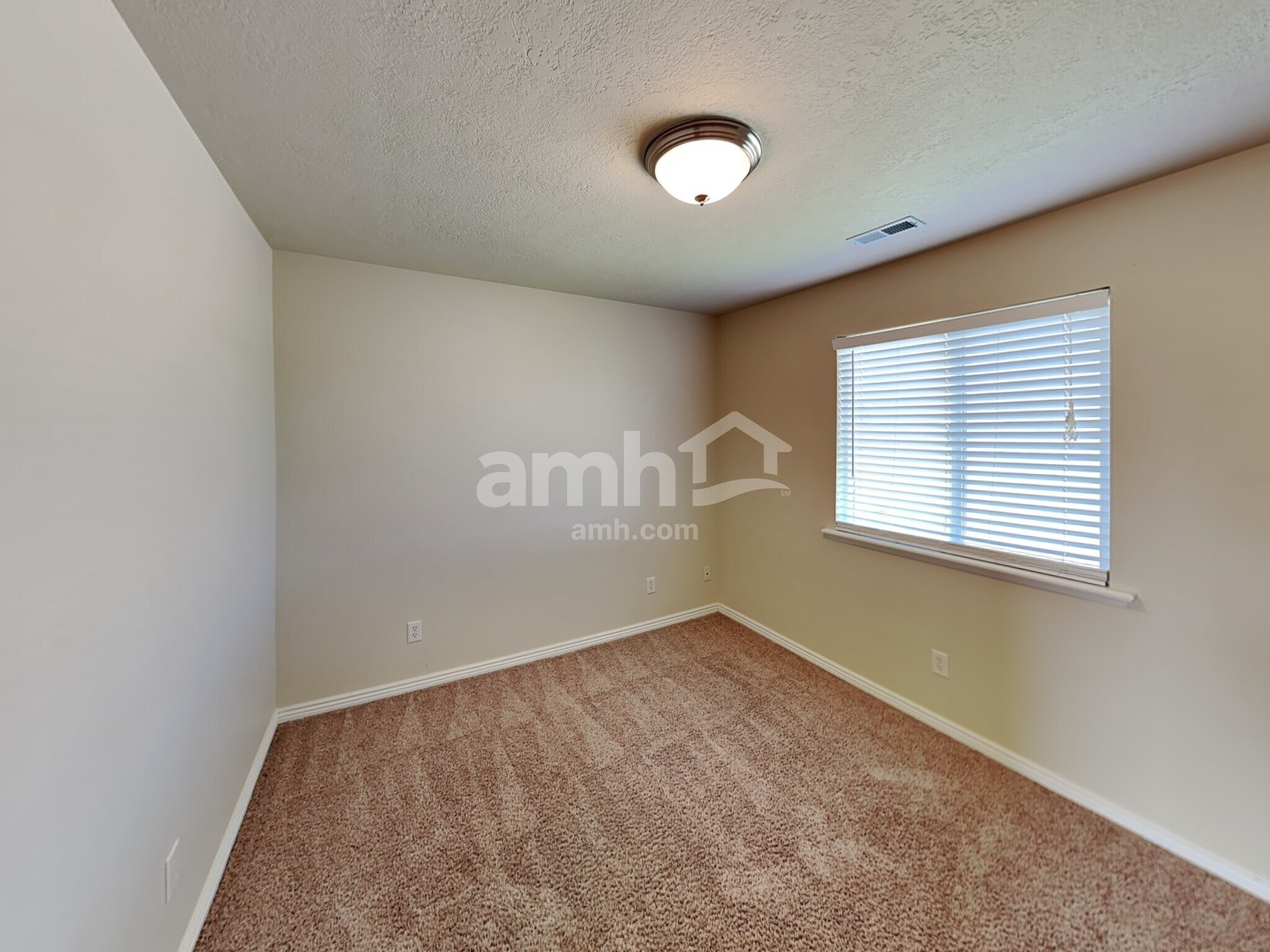 Building Photo - 3501 Bay Ct