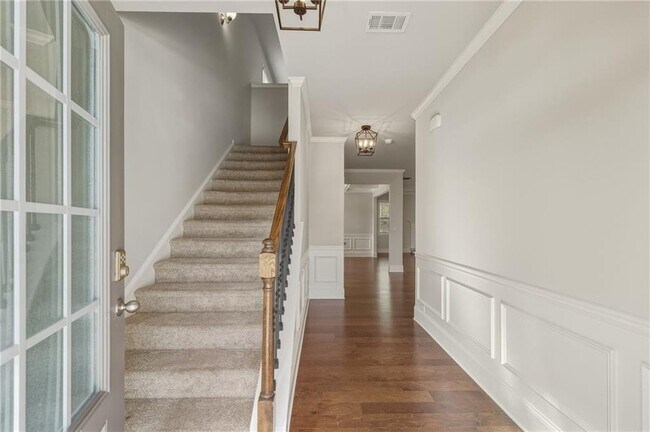 Building Photo - 6496 Crosscreek Ln