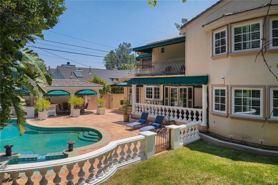 Building Photo - 4063 Benedict Canyon Dr