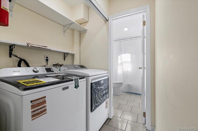 Building Photo - 20 Alex Ln