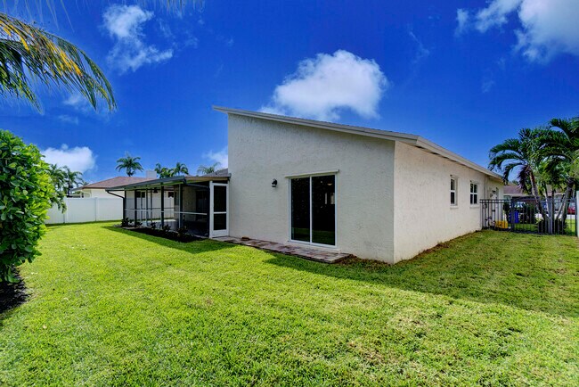 Building Photo - 4545 Brandywine Dr