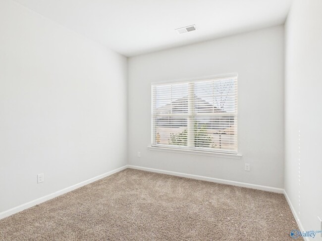 Building Photo - 506 E River Landing Blvd