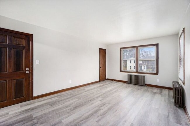 Building Photo - Newly Renovated 1br/1ba Apartment Available! PICTURES COMING SOON!