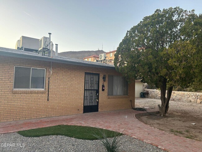 Building Photo - 1224 Kentucky St