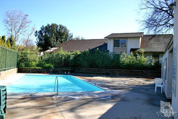 Building Photo - 499 Serento Cir