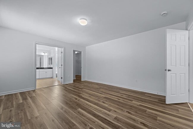 Building Photo - 4018 Tiber Falls Dr