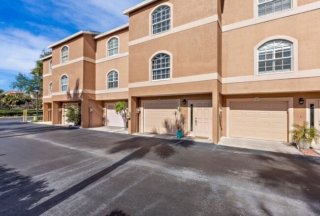 Primary Photo - Impeccably Furnished Annual Rental Townhom...