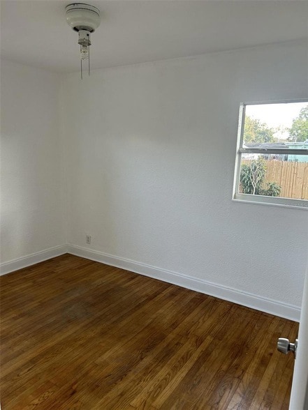 Building Photo - 5038 37th Ave N