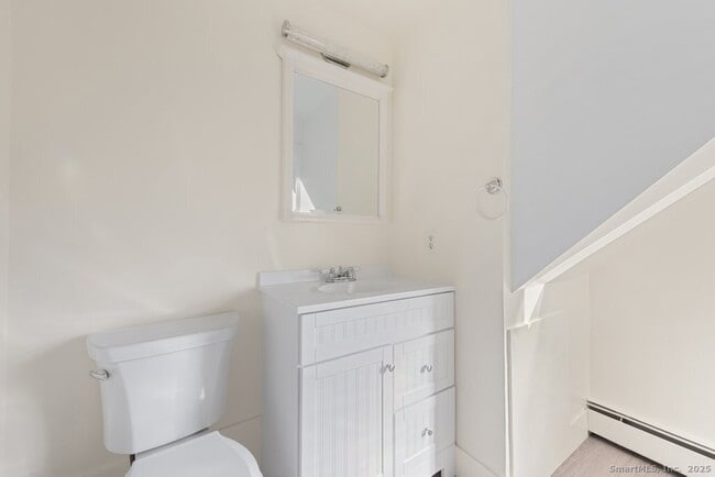 Building Photo - 120 Obtuse Hill Rd