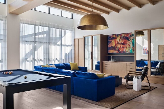 Building Photo - 1050 Howell Mill Rd NW