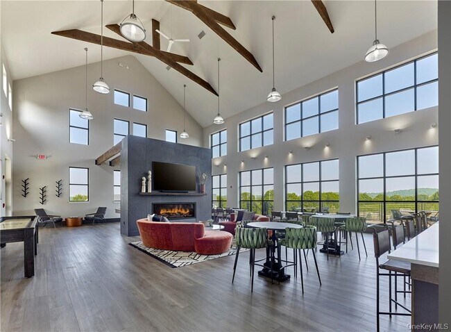 Building Photo - 9 Monticello Dr