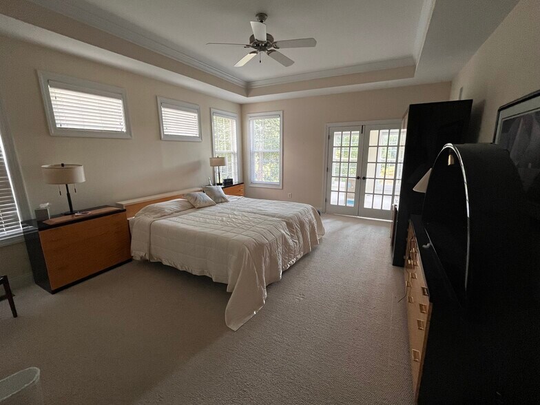 Building Photo - 1012 Bellenden Dr