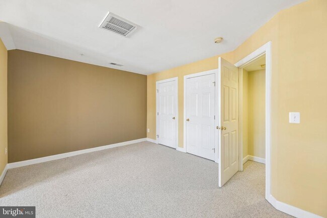 Building Photo - 7979 Vigne Ct