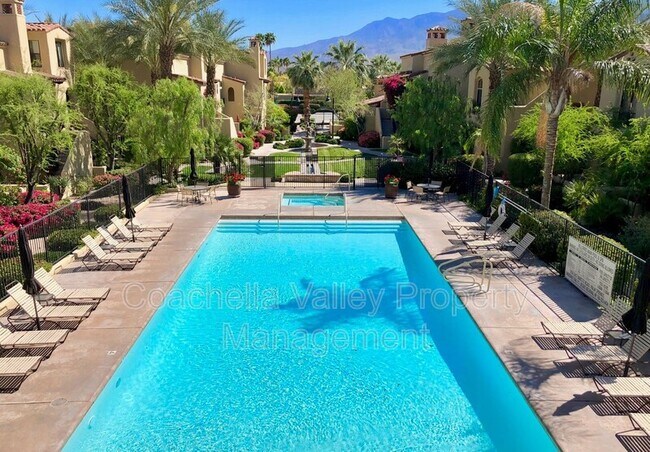 Building Photo - 233 Villorrio Dr E