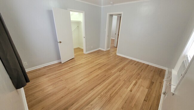 Building Photo - 304.2