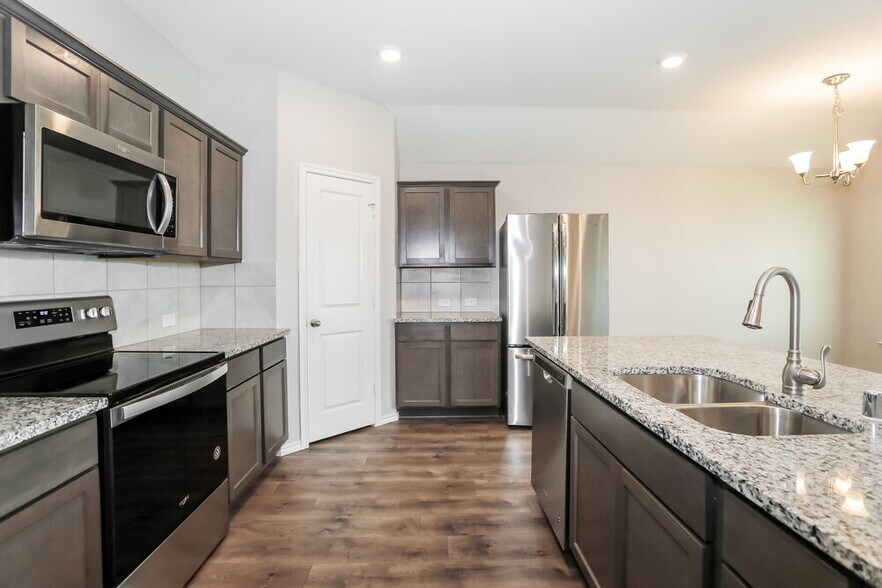 Building Photo - 980 Alton Dr