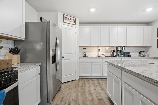 Building Photo - 2024 Copper Canyon Home | 3 Bed + Game Room | 2 Living Areas | 2,230 Sq Ft | Covered Patio | Comm...