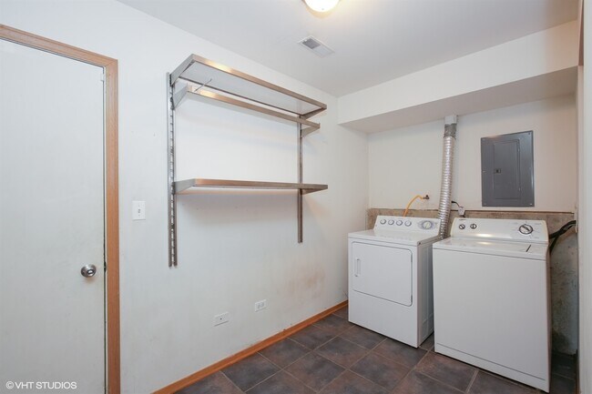 Building Photo - 468 Littleton Trail