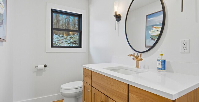 Building Photo - Furnished Executive Extended Stay Rental on Old Mission Peninsula