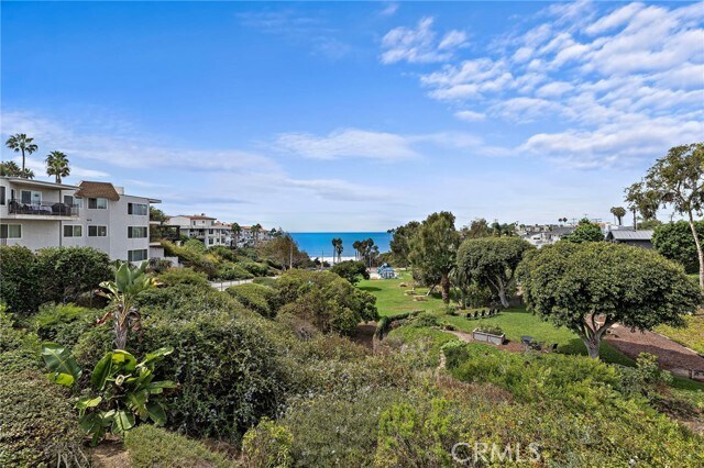 Building Photo - 320 Encino Ln