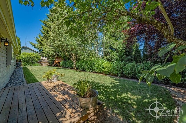 Building Photo - 1641 NW 31st Ave