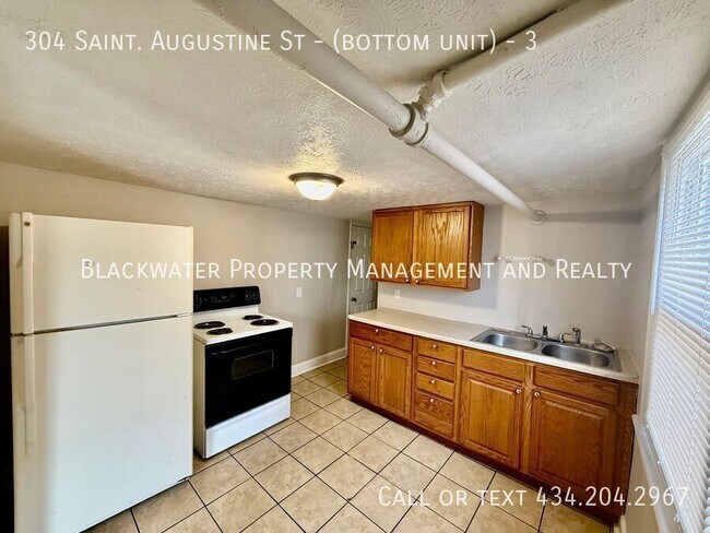 Building Photo - 304 St Augustine St