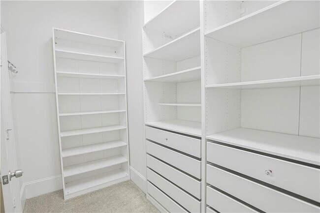 Building Photo - 1296 Lenox Park Blvd NE