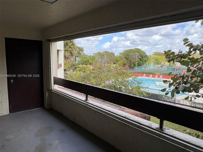 Building Photo - 9010 SW 125th Ave