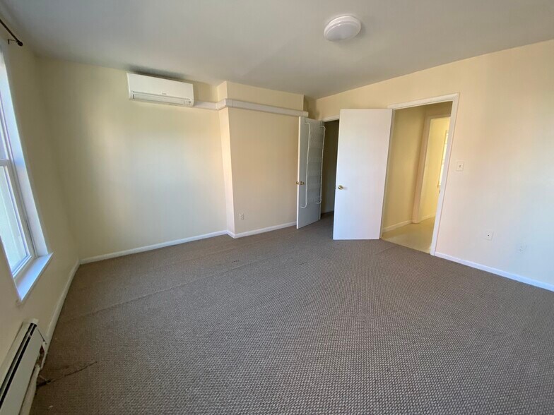 Bedroom - 1137 Light St