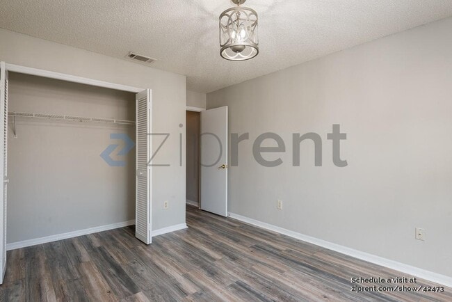 Building Photo - 2588 Stony Brook Ln