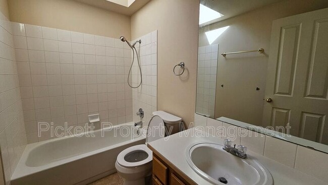 Building Photo - 6453 Grand Pine Loop NE