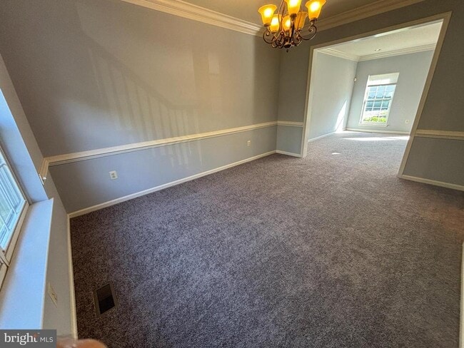 Building Photo - 721 Deer Creek Dr