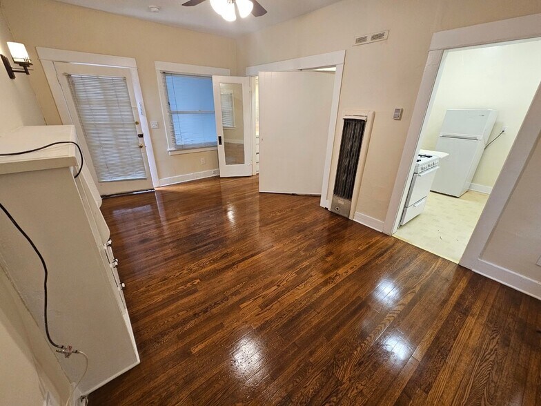 Building Photo - 1334 2nd St