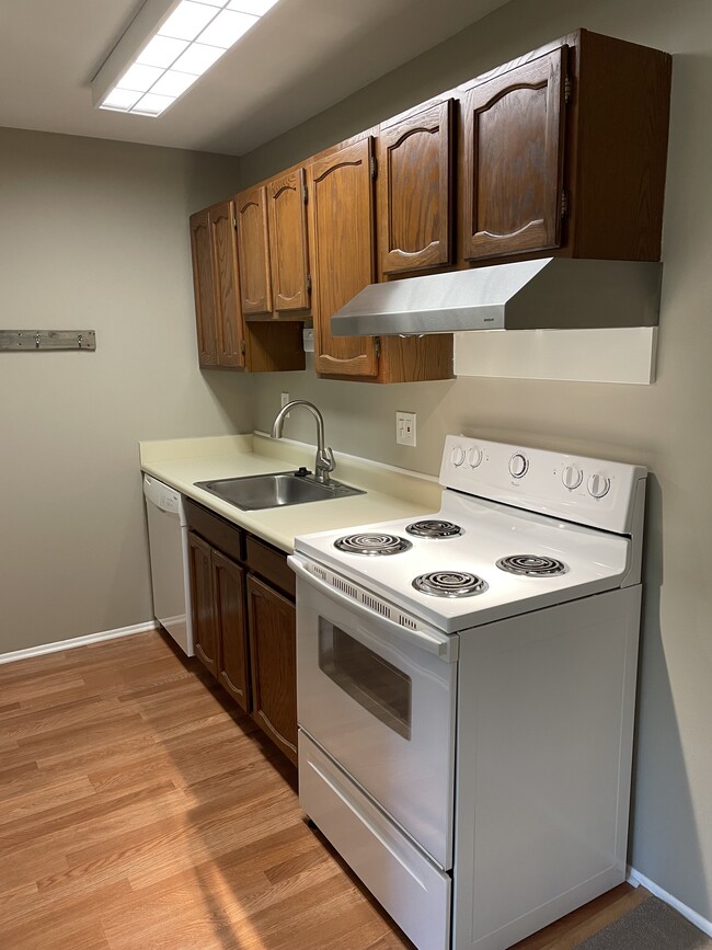 Building Photo - 810 Plate St