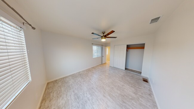 Building Photo - 5167 Remington Rd