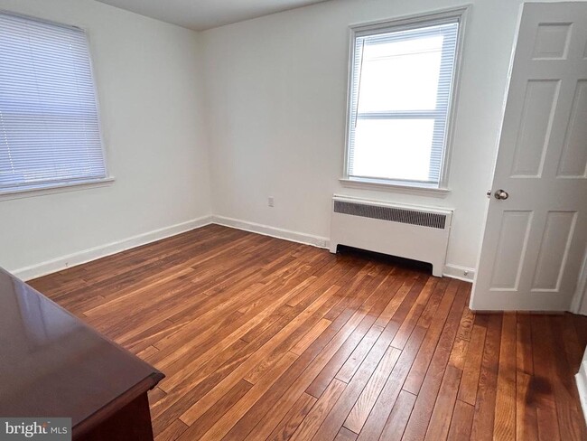 Building Photo - 2701 Perkiomen Ave